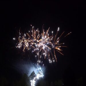 ck Z 90s blue tail to crackling waterfall w/silver strobe mine (15s)